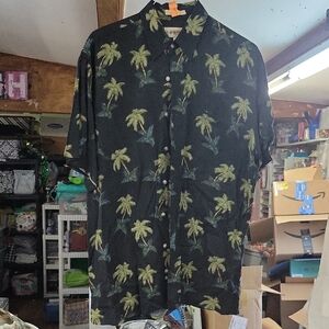 Campia Medium Black Palm Tree Print Short Sleeve Shirt
